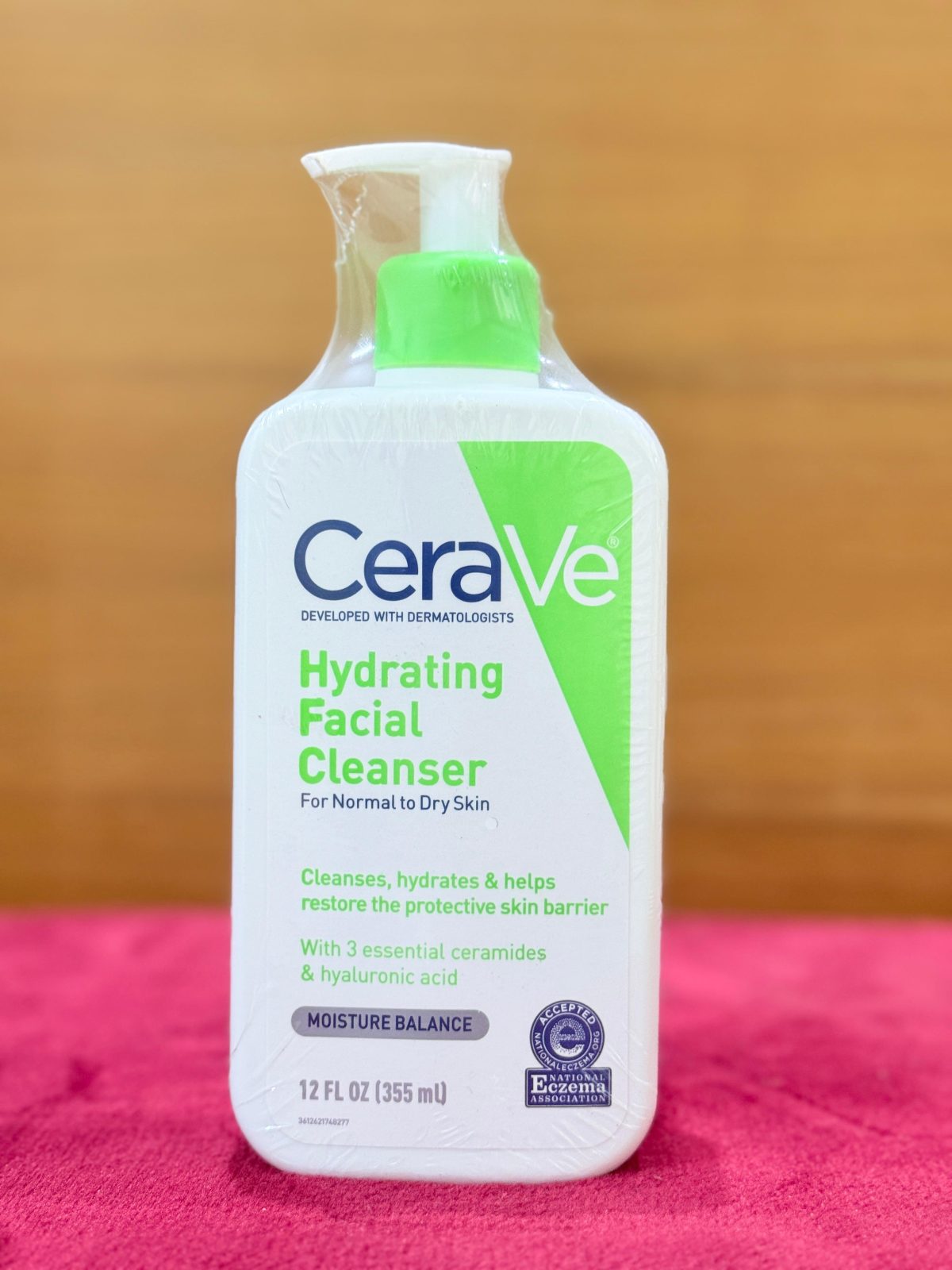 CeraVe Hydrating Facial Cleanser - Image 1